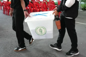 ศาลปกครองนัดตัดสินคดีฟ้อง กกต. กรณีลงทะเบียนประชามตินอกเขตไม่ทันจากปัญหาเว็บล่ม